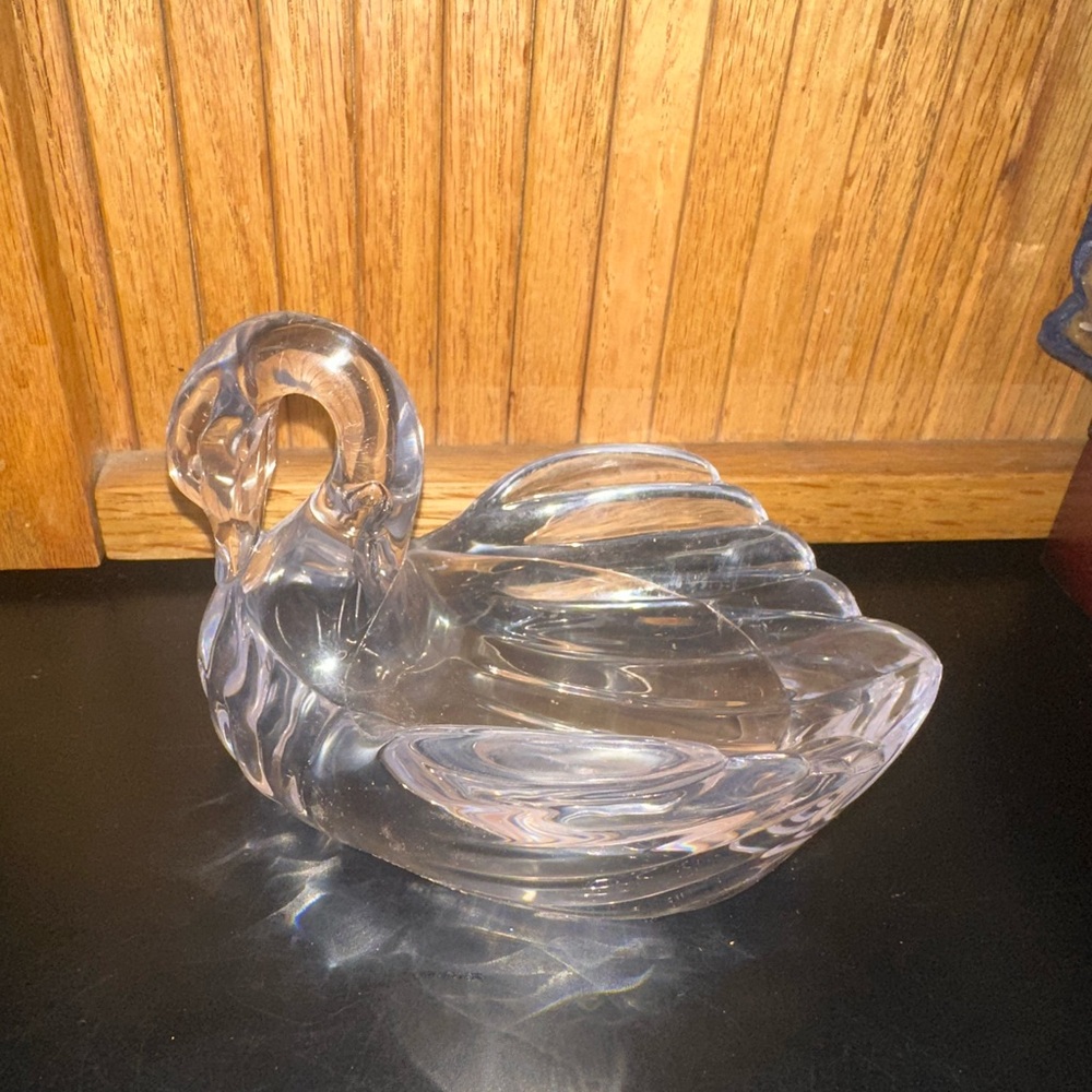 Elegant Clear Glass Swan Soap Holder
